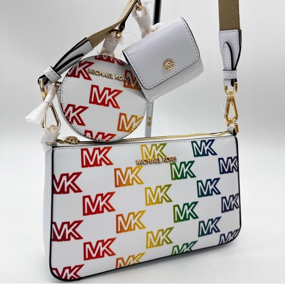 Shop My Bagsss 👜  👛 - Picture 8 of 10